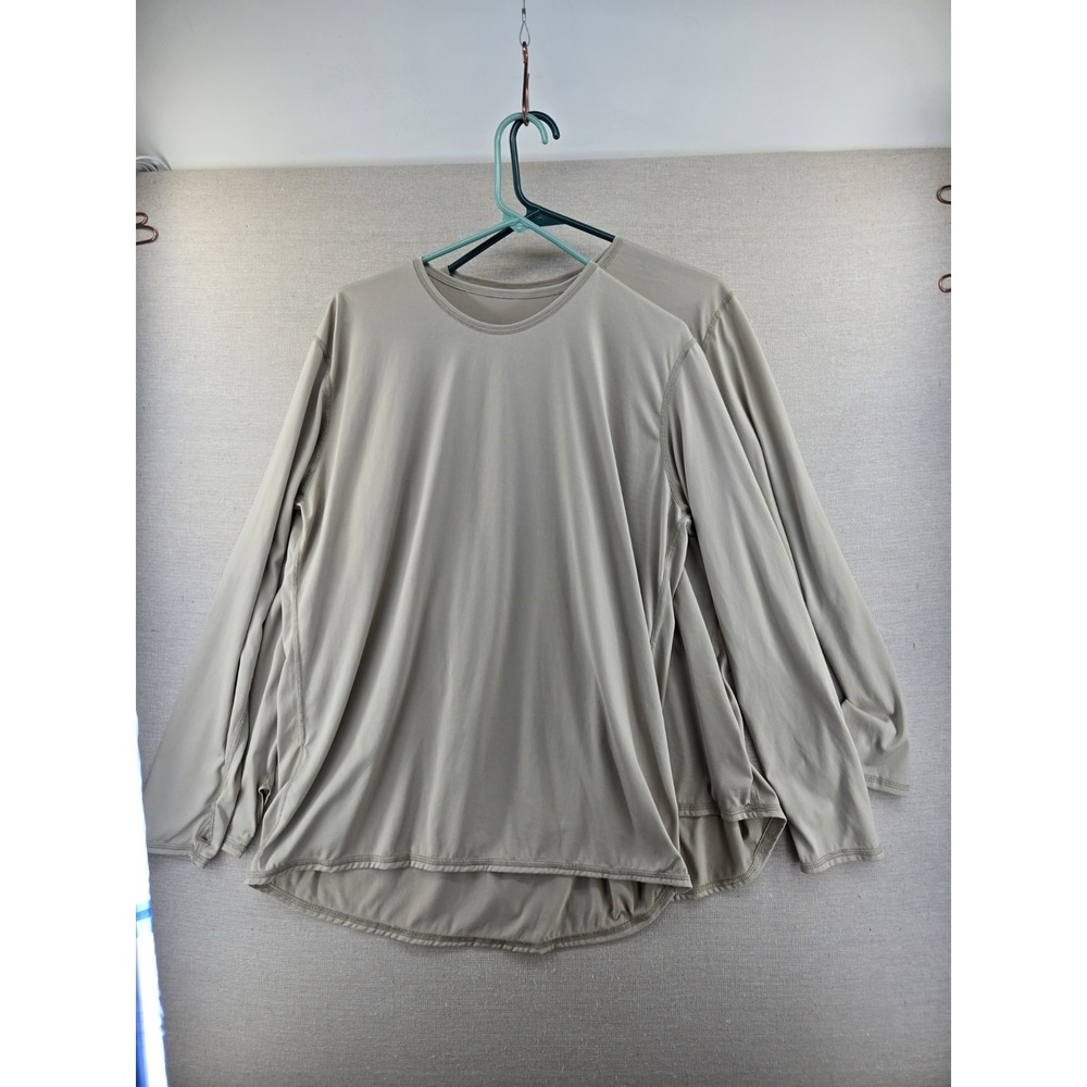 Lot Of 2 Med Large Military Issued GEN III Cold Weather Light-Weight Undershirt
